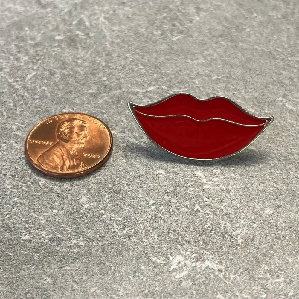 N/A red lips